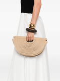 Lou clutch in sand