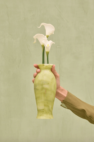 Florence vase clutch in green