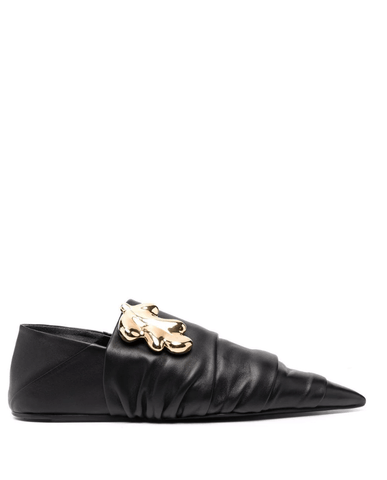 flat pointed-toe loafers